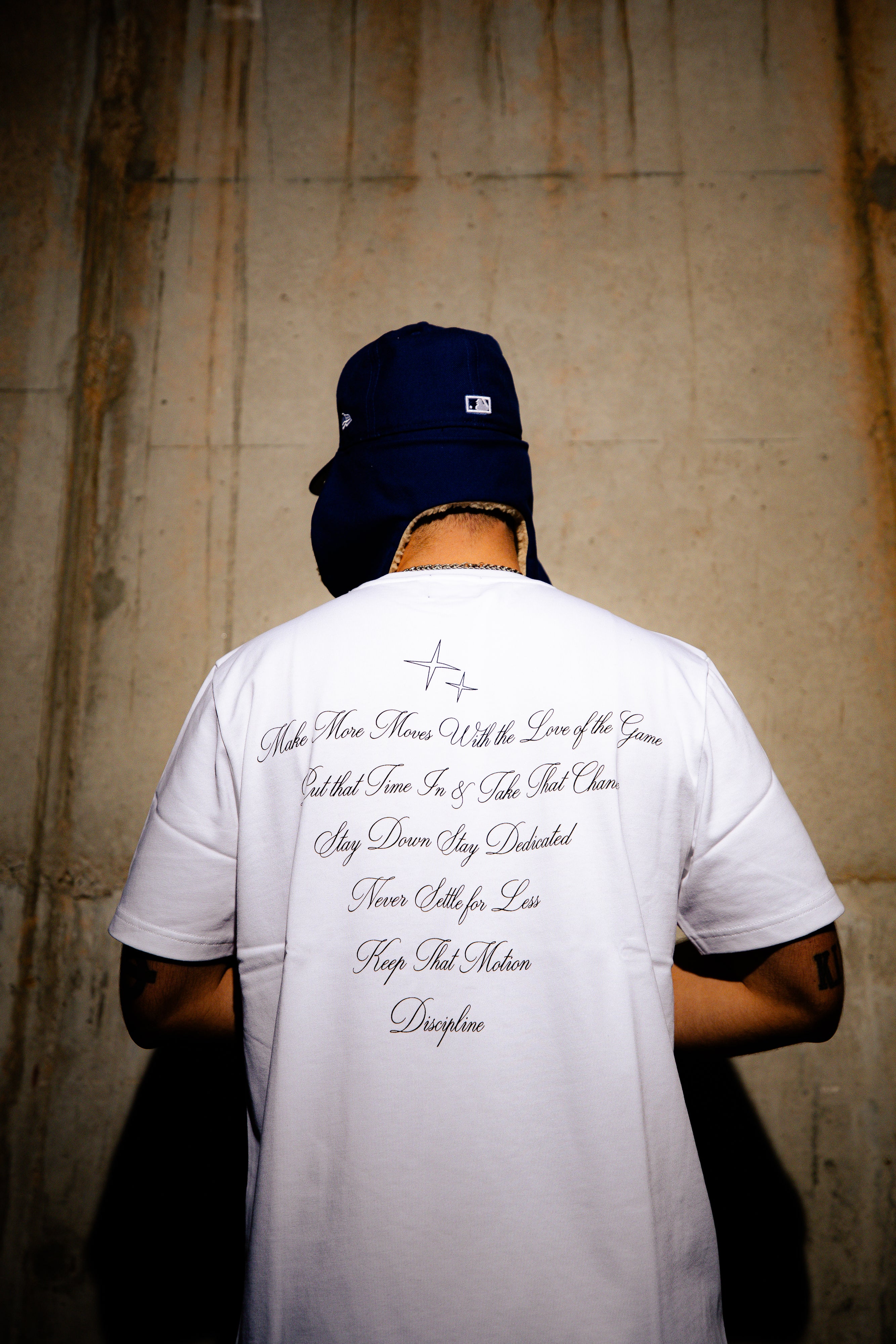 WHITE MOTTO TEE
