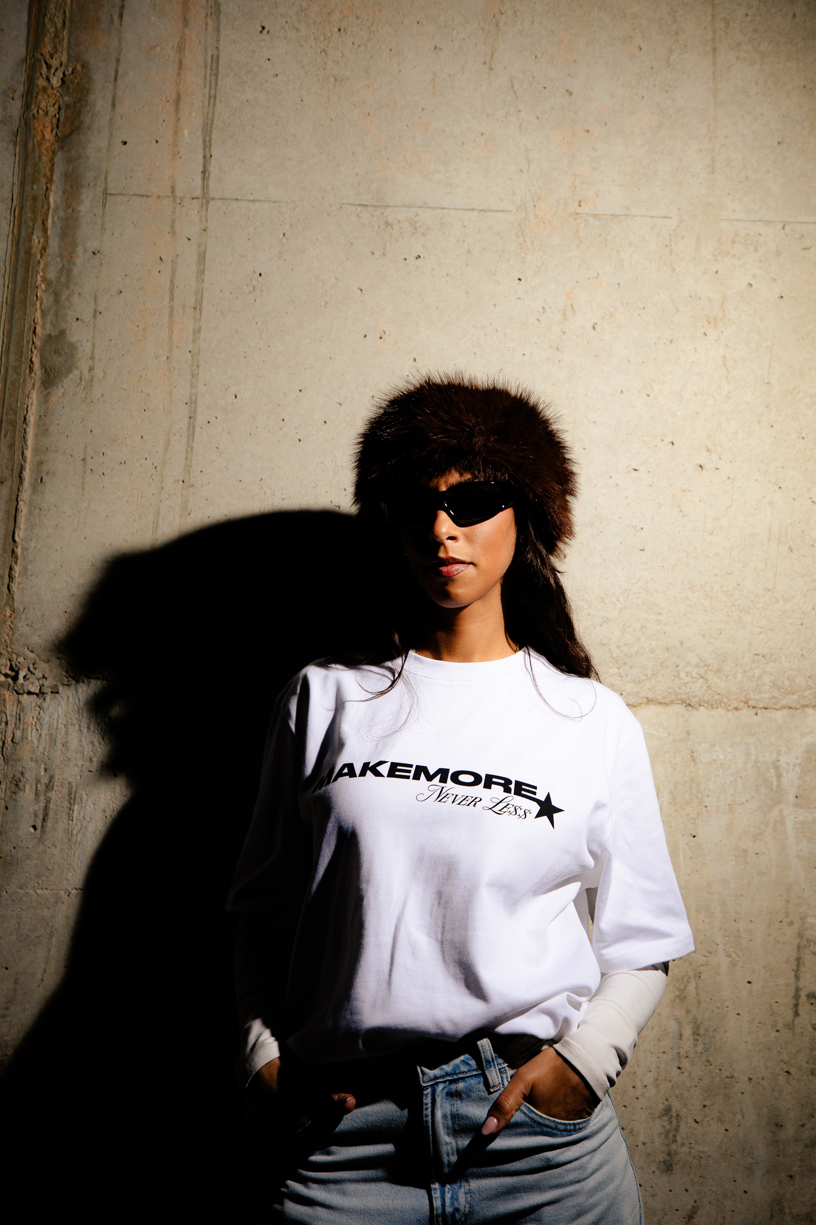 WHITE MOTTO TEE