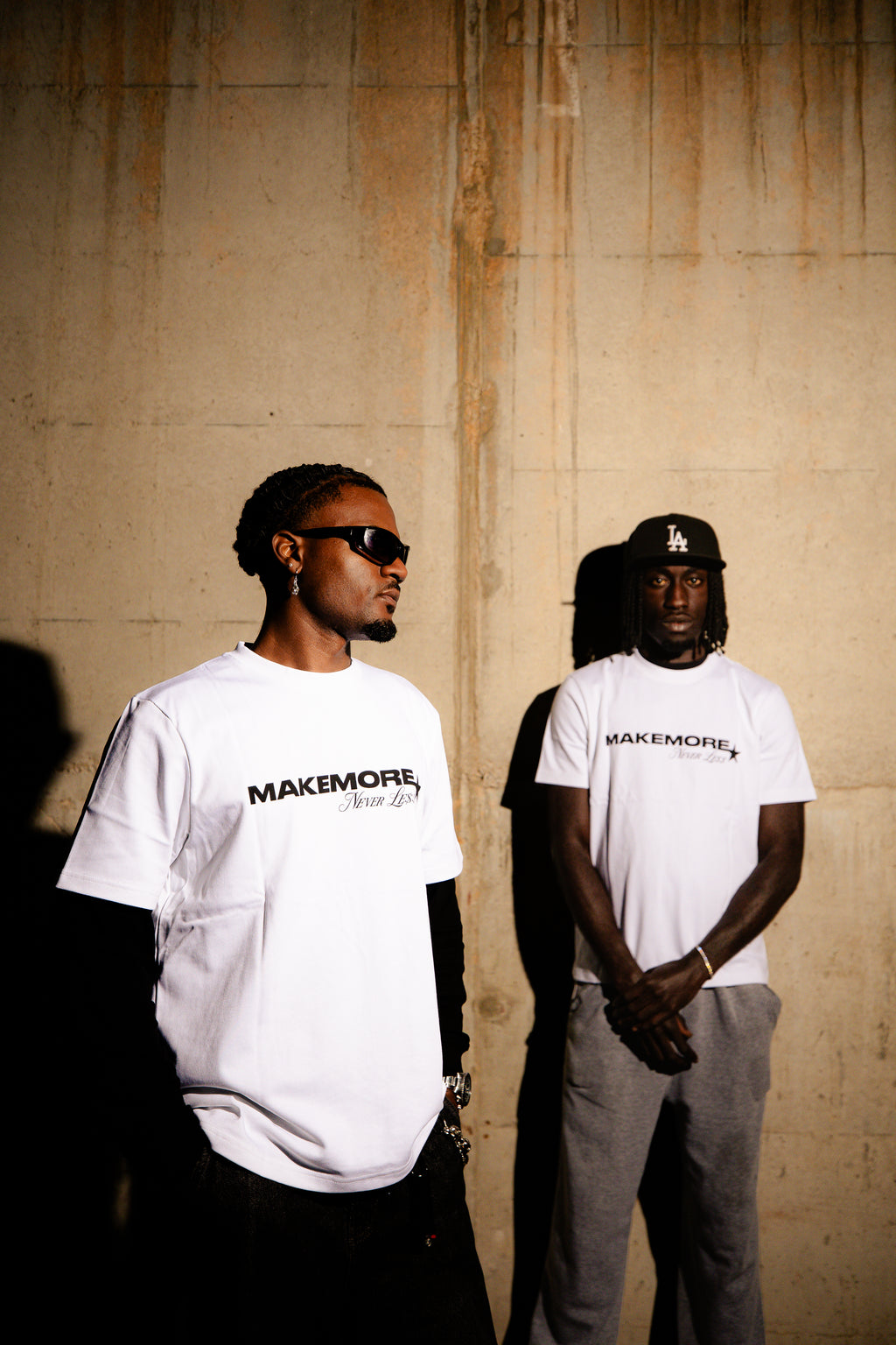 WHITE MOTTO TEE